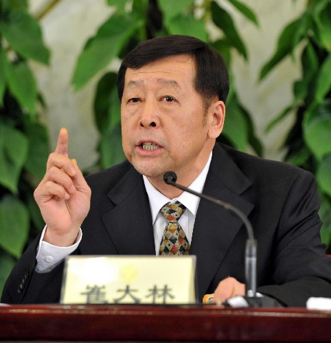 3月12日,全國(guó)政協(xié)十一屆一次會(huì)議在北京人民大會(huì)堂舉行記者招待會(huì),主題是“政協(xié)委員談奧運(yùn)”。這是崔大林委員在回答記者提問(wèn)。 新華社記者 宋振平 攝