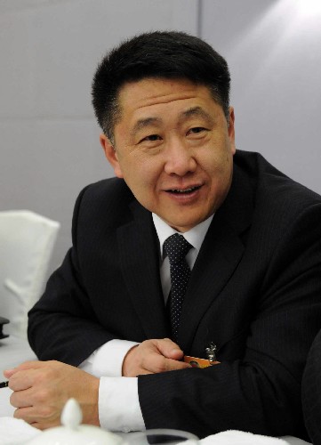 全國政協(xié)委員馬立群指出,建設(shè)資源節(jié)約型、環(huán)境友好型社會(huì),必須堅(jiān)定不移地做好兩個(gè)方面的工作:一方面狠抓節(jié)能減排的治理,一方面大力保護(hù)生態(tài)環(huán)境。 新華社記者 饒愛民 攝
