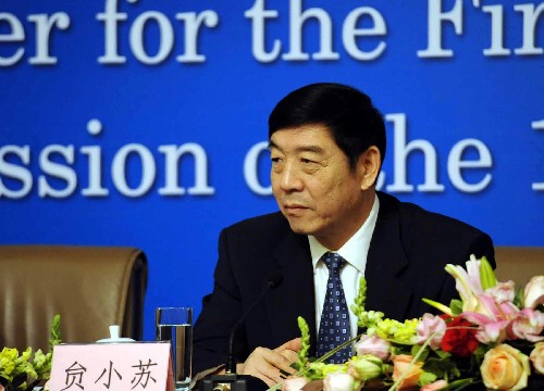 3月14日,國(guó)土資源部負(fù)責(zé)人在北京兩會(huì)新聞中心就“國(guó)土資源保護(hù)與合理利用”接受中外記者的集體采訪。這是國(guó)土資源部副部長(zhǎng)贠小蘇在采訪活動(dòng)現(xiàn)場(chǎng)。 新華社記者 王建華 攝