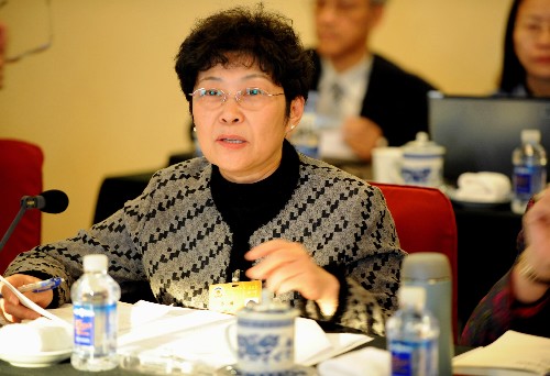 全國(guó)政協(xié)委員茅玉麟建議,為紀(jì)念北京奧運(yùn)會(huì)的舉辦,促進(jìn)全民健身運(yùn)動(dòng),以立法形式將每年的8月8日(北京奧運(yùn)會(huì)開(kāi)幕日)設(shè)立為我國(guó)的“體育節(jié)”。 新華社記者 宋振平 攝