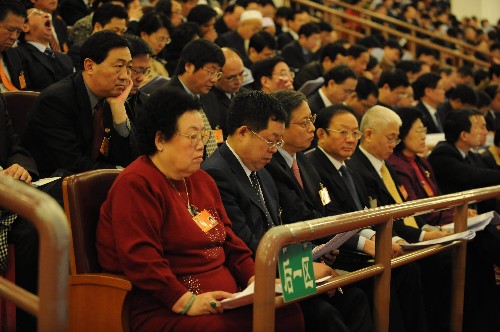 3月5日,第十一屆全國(guó)人民代表大會(huì)第一次會(huì)議在北京人民大會(huì)堂開幕。這是全國(guó)政協(xié)委員列席開幕會(huì)。 新華社記者 高潔 攝