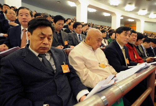 3月5日,第十一屆全國(guó)人民代表大會(huì)第一次會(huì)議在北京人民大會(huì)堂開幕。這是全國(guó)政協(xié)委員列席開幕會(huì)。 新華社記者 高潔 攝