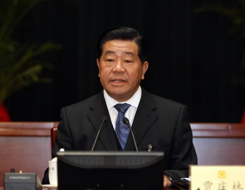 3月9日,全國政協(xié)十一屆一次會議主席團第二次會議在北京舉行。中共中央政治局常委、全國政協(xié)十一屆一次會議主席團會議主持人賈慶林主持會議。 新華社記者 蘭紅光 攝