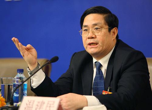 這是溫建民委員在回答記者的提問。 新華社記者 袁滿 攝
