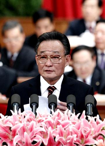 3月9日,十一屆全國(guó)人大三次會(huì)議在北京人民大會(huì)堂舉行第三次全體會(huì)議。全國(guó)人民代表大會(huì)常務(wù)委員會(huì)委員長(zhǎng)吳邦國(guó)作全國(guó)人民代表大會(huì)常務(wù)委員會(huì)工作報(bào)告。 新華社記者劉建生攝