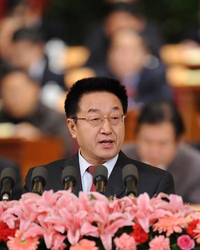 這是張鳴起委員代表全國總工會作《依靠勞動尊重勞動倡導(dǎo)勞動 充分激發(fā)廣大勞動者的勞動熱情和創(chuàng)造活力》的發(fā)言。新華社記者 謝環(huán)馳 攝