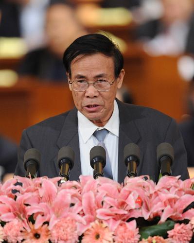 3月9日,全國政協(xié)十一屆五次會議在北京人民大會堂舉行第二次全體會議。這是梁季陽委員作《改變土地開發(fā)思維 破解土地利用困境》的發(fā)言。 新華社記者 謝環(huán)馳 攝