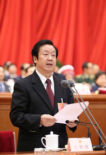 3月16日,十二屆全國(guó)人大一次會(huì)議在北京人民大會(huì)堂舉行第六次全體會(huì)議。王勝俊主持會(huì)議。新華社記者 蘭紅光 攝