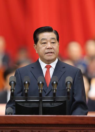 3月3日,中國人民政治協(xié)商會議第十二屆全國委員會第一次會議在北京人民大會堂開幕。賈慶林代表政協(xié)第十一屆全國委員會常務(wù)委員會,向大會作工作報告。 新華社記者姚大偉攝