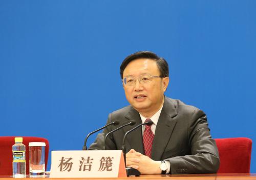3月9日,十二屆全國人大一次會議在北京人民大會堂舉行記者招待會,外交部長楊潔篪回答中外記者提問。 新華社記者 丁林 攝