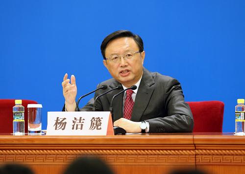 3月9日,十二屆全國人大一次會議在北京人民大會堂舉行記者招待會,外交部長楊潔篪回答中外記者提問。 新華社記者 丁林 攝