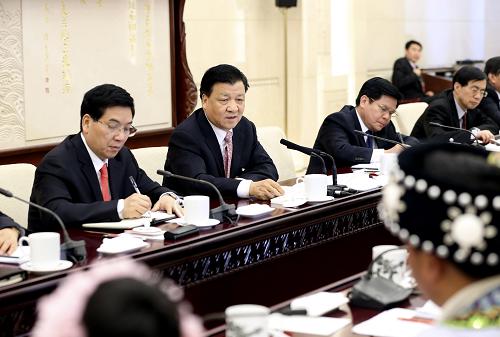 3月11日,中共中央政治局常委、中央書記處書記劉云山參加十二屆全國人大一次會(huì)議云南代表團(tuán)的審議。新華社記者 丁林 攝