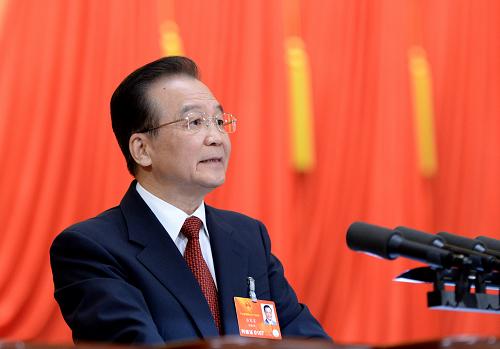 3月5日,第十二屆全國(guó)人民代表大會(huì)第一次會(huì)議在北京人民大會(huì)堂開(kāi)幕。國(guó)務(wù)院總理溫家寶作政府工作報(bào)告。 新華社記者 劉建生 攝