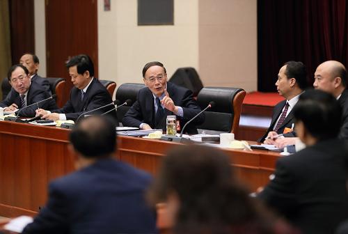 3月9日,中共中央政治局常委王岐山參加十二屆全國人大一次會議黑龍江代表團的審議。新華社記者 蘭紅光 攝