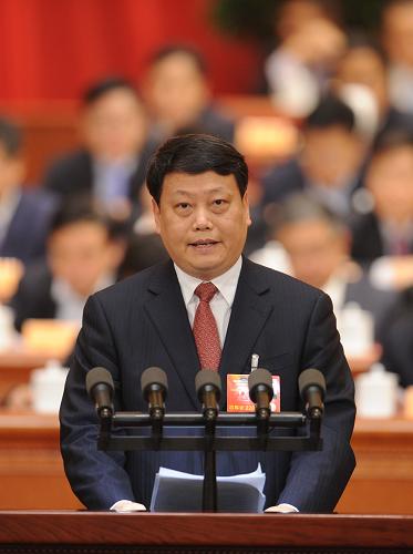 3月8日,全國政協(xié)十二屆一次會議在北京人民大會堂舉行第三次全體會議。這是唐一軍委員作《充分發(fā)揮人民政協(xié)作為協(xié)商民主重要渠道作用》的發(fā)言。新華社記者 張鐸 攝