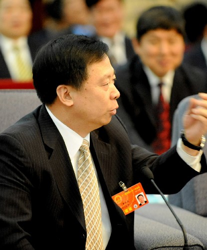 全國(guó)人大代表、河南洛陽(yáng)市市長(zhǎng)郭洪昌說(shuō),近年來(lái),洛陽(yáng)市在加快推進(jìn)城市建設(shè)的同時(shí),更加注重歷史文化的保護(hù),大力發(fā)展文化產(chǎn)業(yè)和旅游業(yè),塑造名城特色,取得了顯著成效。 新華社記者 朱祥 攝