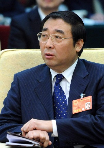 來自河北的全國人大代表叢斌說,醫(yī)療事務(wù)在一個國家中占有很重要的位置,因此不能把老百姓就醫(yī)的問題看成市場行為,而是要看成關(guān)系國計民生的根本問題。 新華社記者 高潔 攝