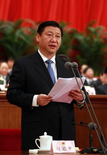 3月16日,十一屆全國(guó)人大一次會(huì)議在北京人民大會(huì)堂舉行第六次全體會(huì)議。決定國(guó)務(wù)院總理人選;決定中華人民共和國(guó)中央軍事委員會(huì)副主席、委員人選;選舉最高人民法院院長(zhǎng);選舉最高人民檢察院檢察長(zhǎng)。大會(huì)主席團(tuán)常務(wù)主席、執(zhí)行主席習(xí)近平主持會(huì)議。 新華社記者鞠鵬 攝