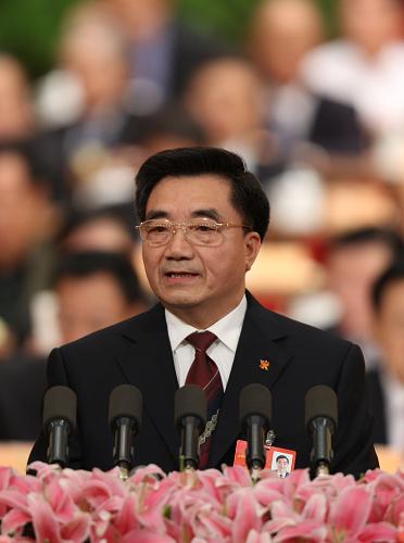 3月9日,全國(guó)政協(xié)十一屆二次會(huì)議在北京人民大會(huì)堂舉行第四次全體會(huì)議。這是王孝詢委員代表致公黨中央作《城鄉(xiāng)統(tǒng)籌必須高度重視中心鎮(zhèn)的帶動(dòng)作用》的發(fā)言。新華社記者 姚大偉 攝