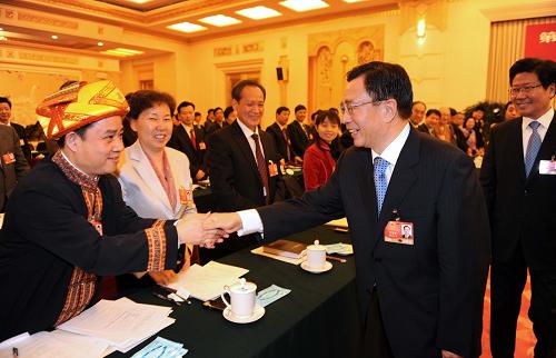3月6日,中共中央政治局常委、中央紀委書記賀國強參加十一屆全國人大二次會議湖南代表團的審議。 新華社記者馬占成攝