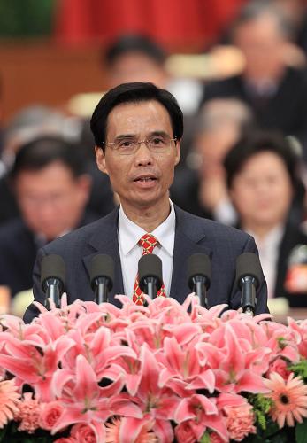 3月10日,全國政協(xié)十一屆三次會議在北京人民大會堂舉行第四次全體會議。這是梁華委員作《推進澳門文化產(chǎn)業(yè)發(fā)展 建設(shè)國際旅游休閑中心》的發(fā)言。 新華社記者 龐興雷 攝