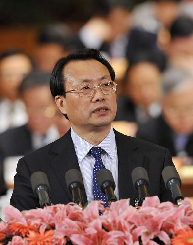 3月9日,全國政協(xié)十一屆四次會(huì)議在北京人民大會(huì)堂舉行第三次全體會(huì)議。這是杜黎明委員作《推進(jìn)公務(wù)用車改革勢(shì)在必行》的發(fā)言。 新華社記者王曄攝