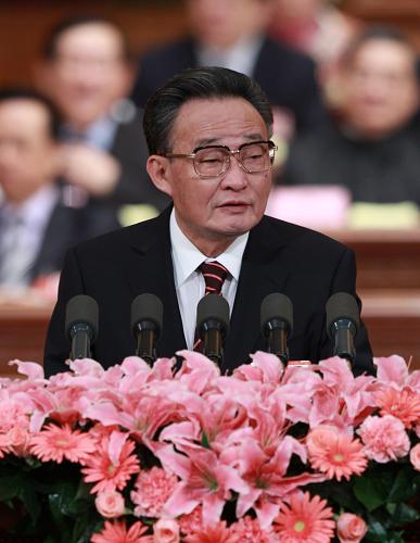 3月10日,十一屆全國(guó)人大四次會(huì)議在北京人民大會(huì)堂舉行第二次全體會(huì)議。全國(guó)人民代表大會(huì)常務(wù)委員會(huì)委員長(zhǎng)吳邦國(guó)作全國(guó)人民代表大會(huì)常務(wù)委員會(huì)工作報(bào)告。 新華社記者 龐興雷 攝
