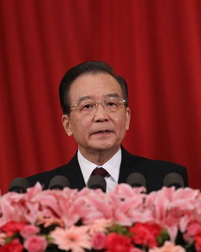 3月5日,第十一屆全國人民代表大會(huì)第五次會(huì)議在北京人民大會(huì)堂開幕。國務(wù)院總理溫家寶作政府工作報(bào)告。 新華社記者 劉衛(wèi)兵 攝
