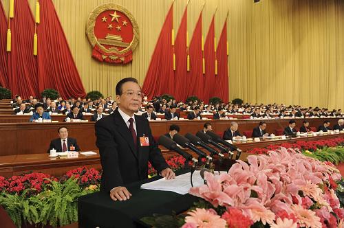 3月5日,第十一屆全國人民代表大會(huì)第五次會(huì)議在北京人民大會(huì)堂開幕。國務(wù)院總理溫家寶作政府工作報(bào)告。 新華社記者 李學(xué)仁 攝