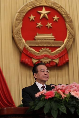 3月5日,第十一屆全國人民代表大會(huì)第五次會(huì)議在北京人民大會(huì)堂開幕。國務(wù)院總理溫家寶作政府工作報(bào)告。新華社記者 劉衛(wèi)兵 攝