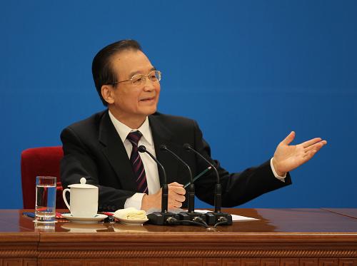 3月14日,國(guó)務(wù)院總理溫家寶在北京人民大會(huì)堂與中外記者見(jiàn)面,并回答記者提問(wèn)。 新華社記者 金立旺 攝