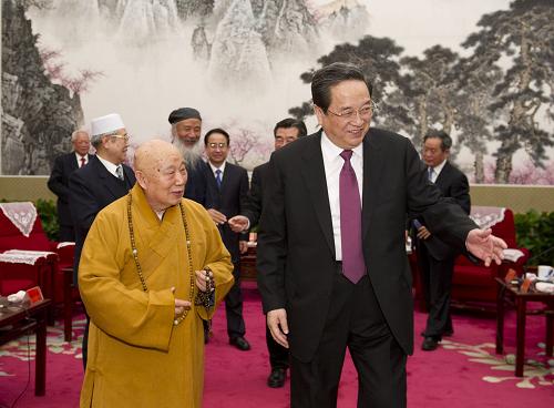 2013年2月4日,俞正聲邀請(qǐng)全國(guó)性宗教團(tuán)體負(fù)責(zé)人到北京中南海座談,共慶新春佳節(jié)。新華社記者 黃敬文 攝