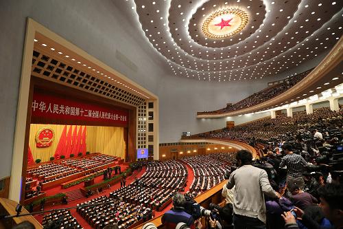 3月5日,第十二屆全國(guó)人民代表大會(huì)第一次會(huì)議在北京人民大會(huì)堂開(kāi)幕。新華社記者 丁林 攝
