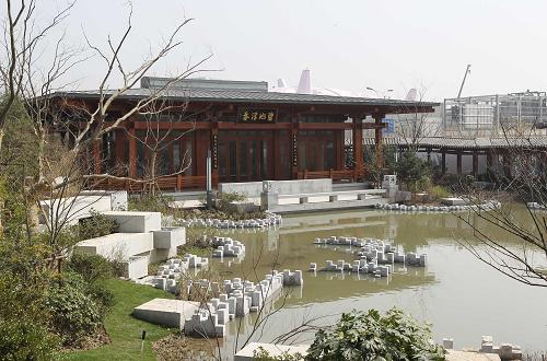 3月19日拍攝的上海世博會(huì)“畝中山水”園林建筑。新華社記者 任瓏 攝