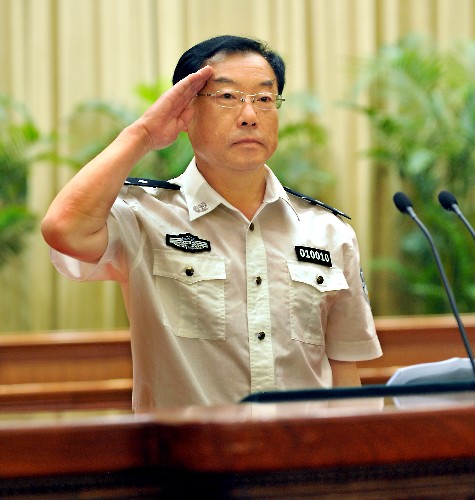 這是黑龍江省哈爾濱市巡(特)警支隊(duì)支隊(duì)長劉亞民在報(bào)告會上發(fā)言(6月11日攝)。新華社記者 陳曉偉 攝