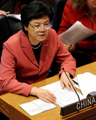 3月31日,在美國紐約聯(lián)合國總部,中國國家人口和計劃生育委員會主任李斌在聯(lián)合國人口與發(fā)展委員會第42屆年會上發(fā)言。李斌當日在本屆年會上發(fā)言時說,中國作為占世界人口19.5%、擁有13億人口的發(fā)展中國家,努力做好中國自己的事情本身就是對全人類實現(xiàn)千年發(fā)展目標的最大貢獻。新華社記者 申宏 攝