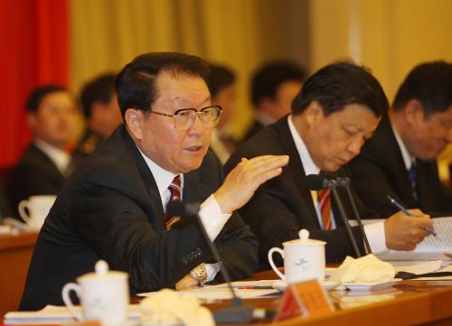 11月8日,在第十屆中國(guó)記者節(jié)到來(lái)之際,第十九屆中國(guó)新聞獎(jiǎng)、第十屆長(zhǎng)江韜奮獎(jiǎng)、全國(guó)優(yōu)秀新聞工作者頒獎(jiǎng)報(bào)告會(huì)在北京舉行。中共中央政治局常委李長(zhǎng)春出席并講話。新華社記者劉衛(wèi)兵攝
