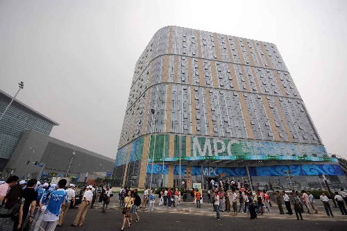 7月8日,北京2008年奧運會主新聞中心 (MPC)正式啟用。這是主新聞中心外景。 新華社記者羅曉光攝