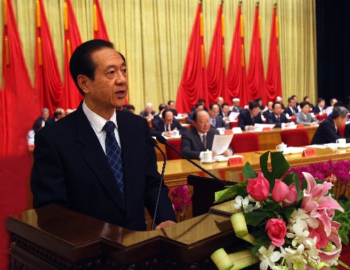全國(guó)人大常委會(huì)副委員長(zhǎng)、九三學(xué)社中央主席韓啟德代表各民主黨派中央、全國(guó)工商聯(lián)致賀詞。