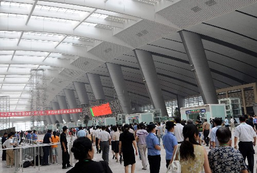 這是新北京南站高架層中央候車廳(7月24日攝)。