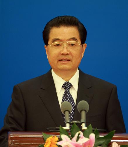 10月9日,全球知名媒體共同發(fā)起的世界媒體峰會(huì)在北京人民大會(huì)堂開幕。國(guó)家主席胡錦濤出席開幕式并發(fā)表重要講話。新華社記者鞠鵬攝