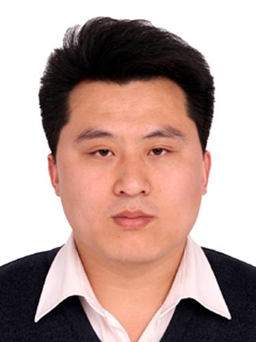 這是南開大學(xué)信息學(xué)院計(jì)算機(jī)應(yīng)用技術(shù)專業(yè)2008級(jí)碩士研究生陳永剛(回族)。 為樹立和宣傳當(dāng)代青年的優(yōu)秀典型,引導(dǎo)和激勵(lì)全國(guó)廣大青年積極投身全面建設(shè)小康社會(huì)的偉大實(shí)踐,共青團(tuán)中央、全國(guó)青聯(lián)日前決定,授予習(xí)朝峰等30名同志第十四屆“中國(guó)青年五四獎(jiǎng)?wù)?#8221;榮譽(yù)稱號(hào)。新華社發(fā)