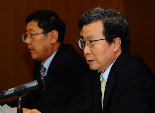 8月3日,在日本首都東京,中國駐日大使程永華出席新聞發(fā)布會。新華社記者 季春鵬 攝