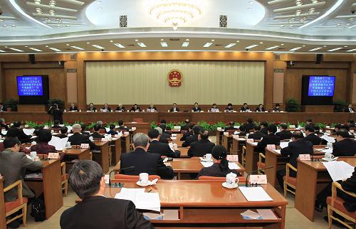 2月29日,十一屆全國(guó)人大常委會(huì)第二十五次會(huì)議在完成各項(xiàng)議程后,在北京人民大會(huì)堂閉幕。吳邦國(guó)委員長(zhǎng)主持會(huì)議。新華社記者 樊如鈞 攝