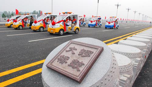 7月29日,山西臨汾市鑼鼓大橋竣工通車。新華社發(fā) (閆銳鵬 攝)