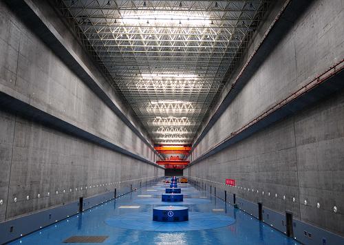 三峽左岸電廠廠房(7月21日攝)。新華社記者 程敏 攝