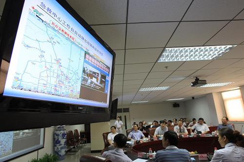 7月22日,智能3G緊急視頻急救呼救系統(tǒng)啟動新聞發(fā)布會在北京紅十字會999急救中心舉行。新華社記者 李明放 攝