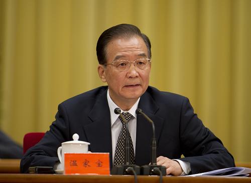 11月29日,中央扶貧開發(fā)工作會議在北京召開。中共中央政治局常委、國務(wù)院總理溫家寶在會議上講話。新華社記者 李學(xué)仁 攝