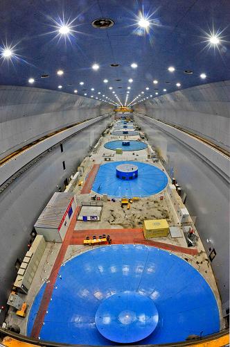 三峽地下電站廠房全景(5月23日攝)。新華社記者 肖藝九 攝
