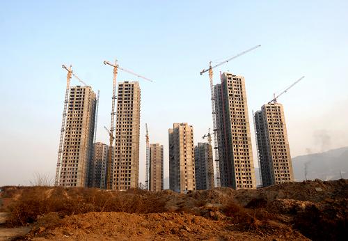 這是12月15日拍攝的蘭州市甸子街一處廉租房小區(qū)建設(shè)工地。新華社記者 聶建江 攝